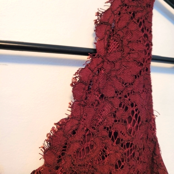 00P LOFT Burgundy Lace dress - Picture 8 of 10